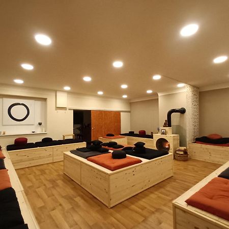 ホテル Lee Zen Leezen  エクステリア 写真